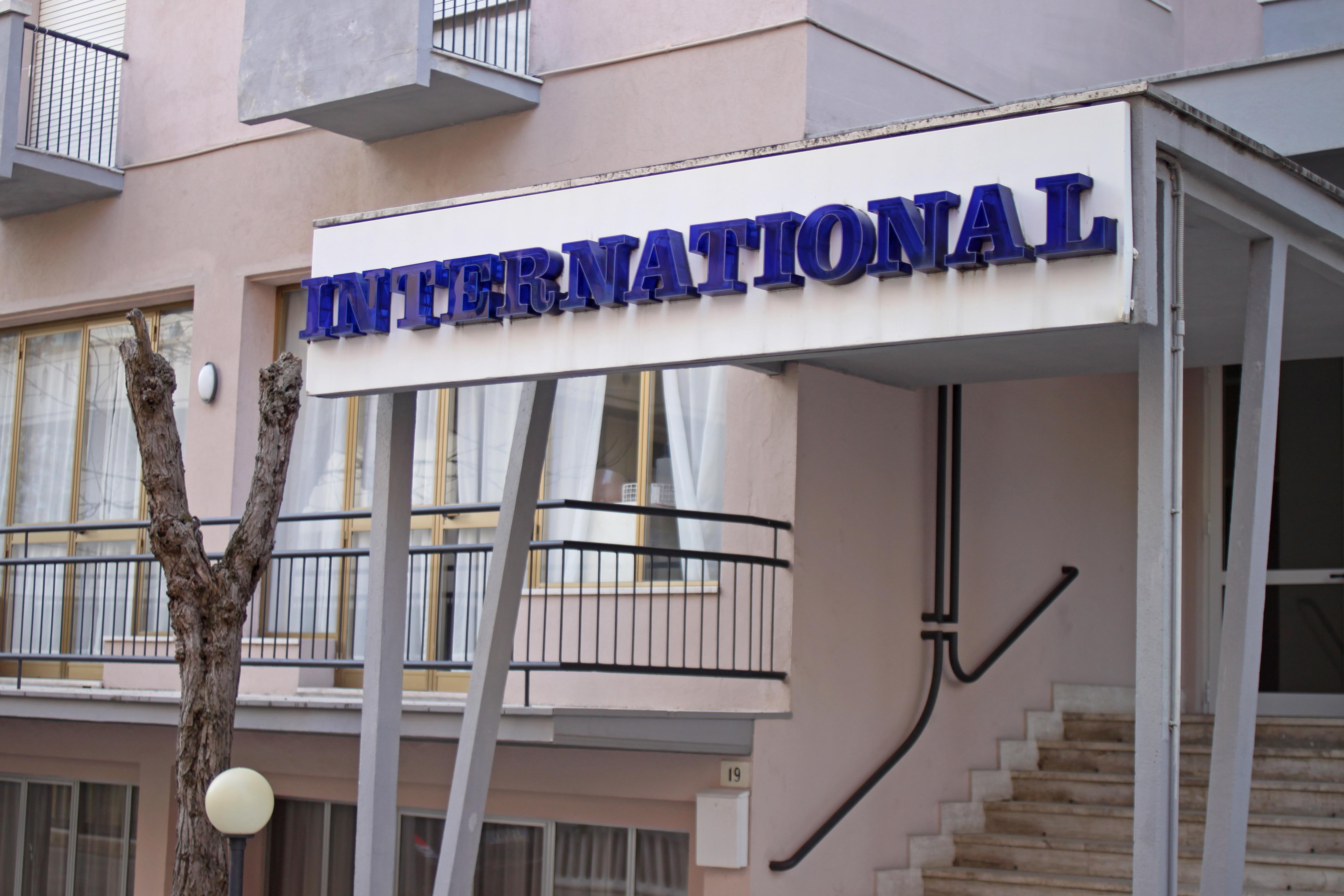 C-Hotels International Cattolica Esterno foto