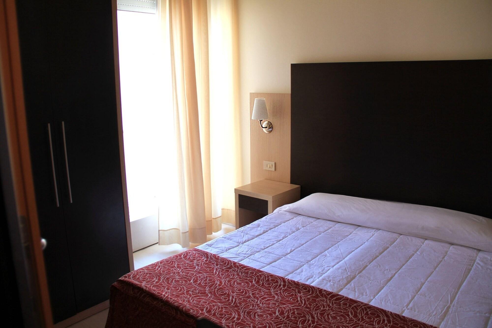 C-Hotels International Cattolica Esterno foto