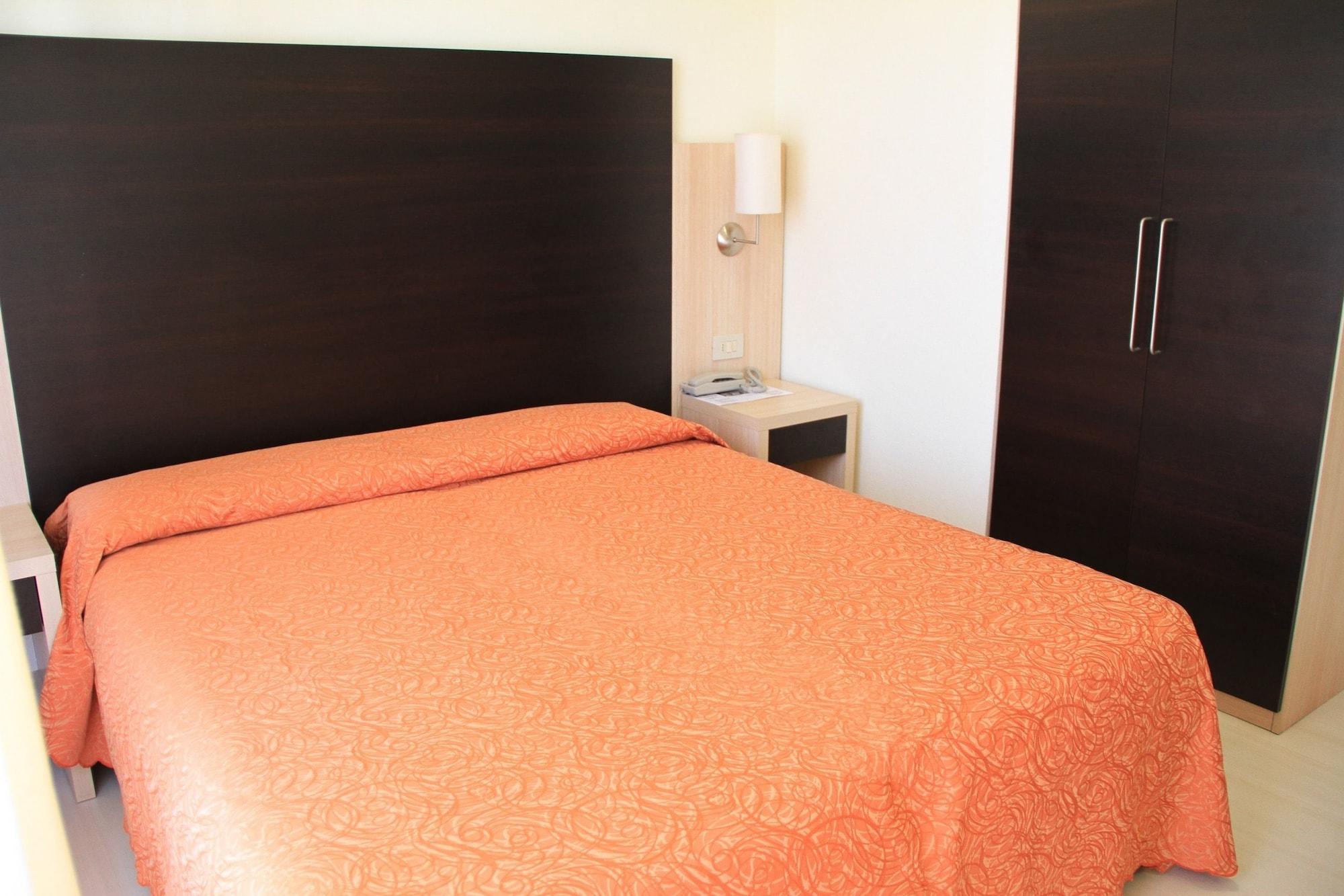 C-Hotels International Cattolica Esterno foto