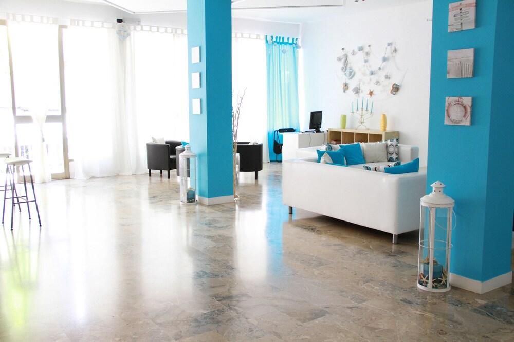 C-Hotels International Cattolica Esterno foto