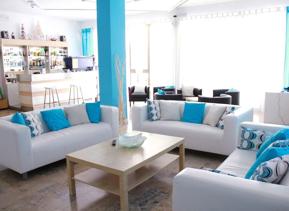 C-Hotels International Cattolica Esterno foto