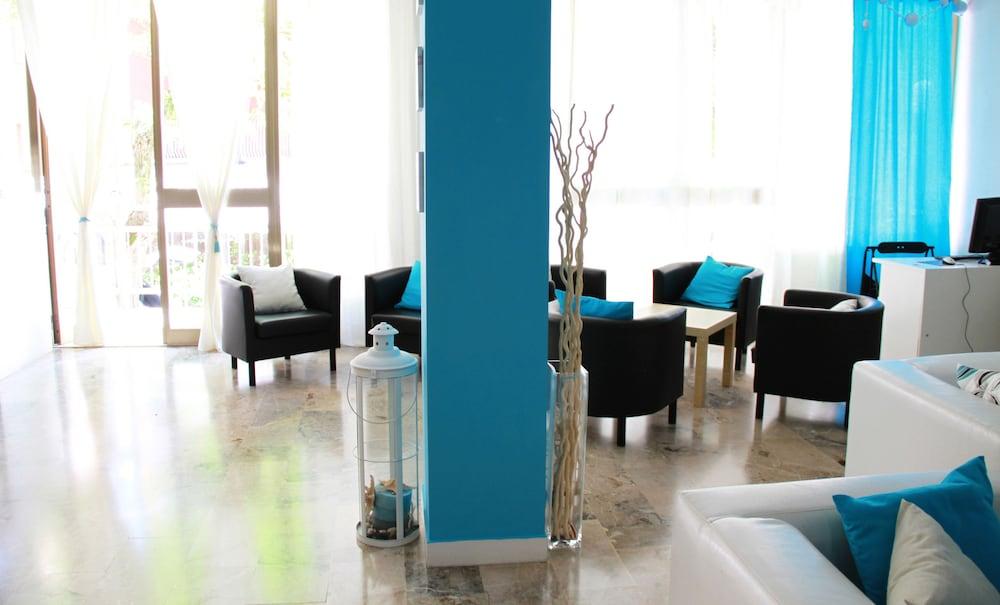 C-Hotels International Cattolica Esterno foto