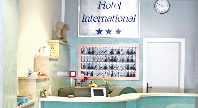 C-Hotels International Cattolica Esterno foto